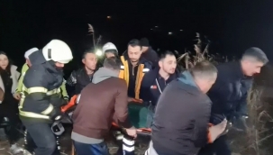 Demir yüklü tır, köprüden uçtu yaralılar araçta sıkıştı