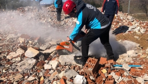 UMKE ekibi sahada ATAK eğitimi alıyor