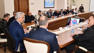 Vali Makas, basın mensuplarına önemli açıklamalarda bulundu