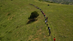 Doğaseverler gençlik yürüyüşü yaptı