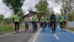 Gençler bağımlılığa dikkat çekmek için pedal çevirdi