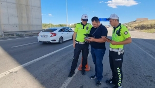 Kilit Kavşak'ta dronlu trafik denetimi