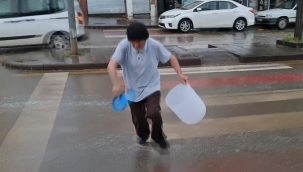 Sağanak Yağış Hayatı Olumsuz Etkiledi