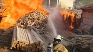 Alevler bir anda yükseldi