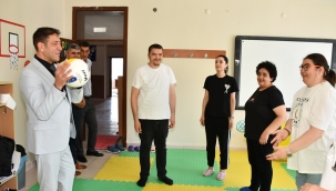 Özel gereksinimli bireylerin eğitimleri devam ediyor