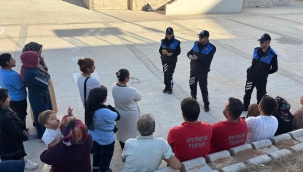 Sokak sokak gezip vatandaşları bilgilendiriyorlar