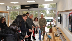 Eserleriyle karşılaşan öğrenciler büyük sevinç yaşadı