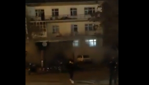 Ekipler çöken binanın enkazında arama yapıyor