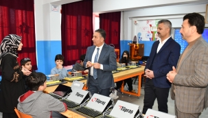 Öğrenciler yaparak, uygulayarak öğreniyor