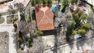 Zamana direnen asırlık mabetler hala ihtişamını koruyor