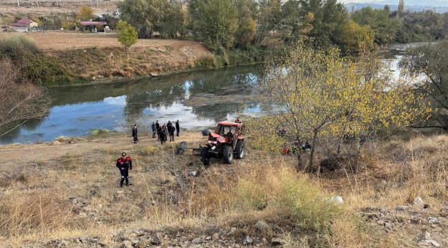 Traktör uçuruma yuvarlandı: 81 yaşındaki sürücü hayatını kaybetti