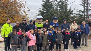 Öğrencilere uygulamalı trafik eğitimi
