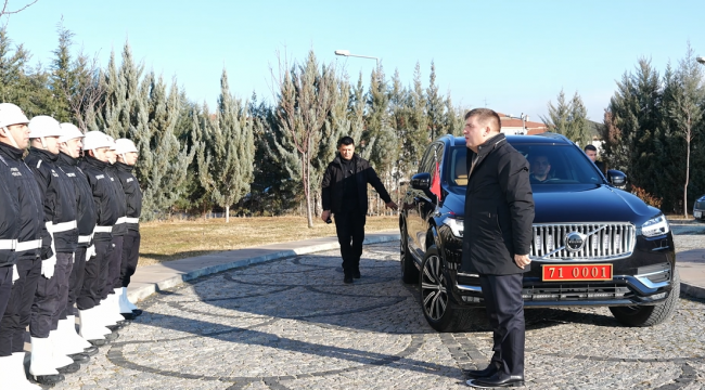 Vali Hüseyin Engin Sarıibrahim, görevine başladı