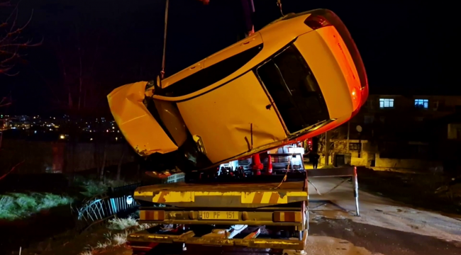 Son Dakika…! Araç kanala düştü