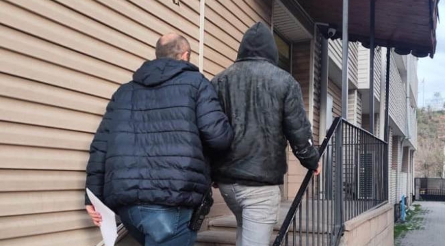 Müstehcen içerik paylaşıyordu