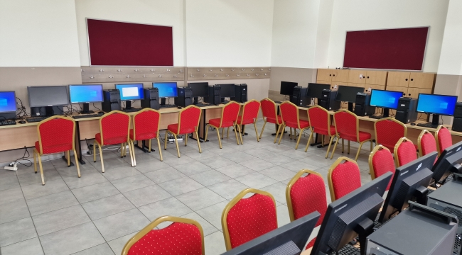 TBMM'den gelen 250 bilgisayar okullara teslim edildi