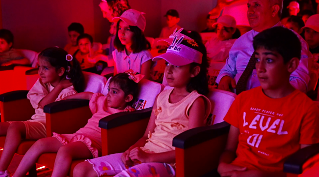 TRT'nin gezici sinema tırı Kırıkkale'de miniklere unutulmaz anlar yaşattı